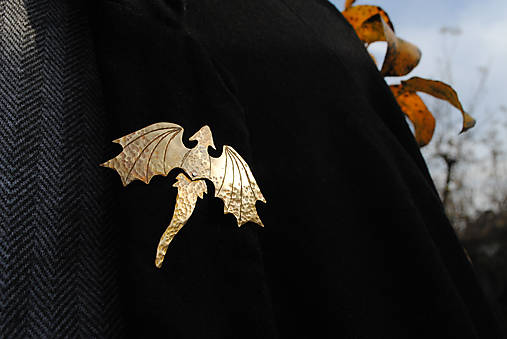 Mosadzná brošňa Drak