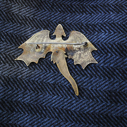 Mosadzná brošňa Drak