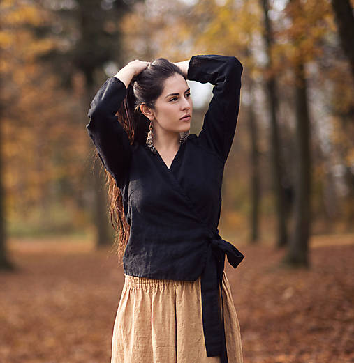 Topy, tričká, tielka - Lněná zavinovací halenka Černá (L) - 17913276_