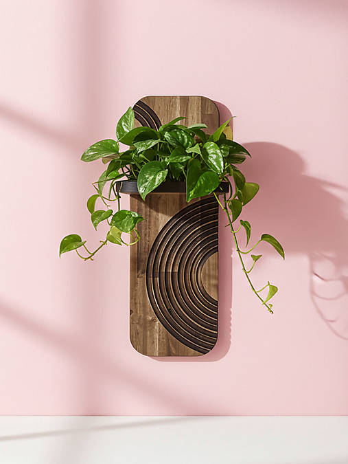 Úložné priestory & Organizácia - Nástenný drevený držiak na kvetináč AKÁCIA POLKRUHY - 17911902_