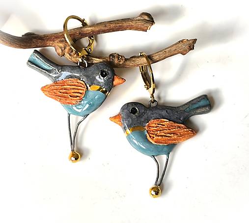 Náušnice - Keramické náušnice - Vtáčiky s "hrdzavými" krídelkami - 17914665_