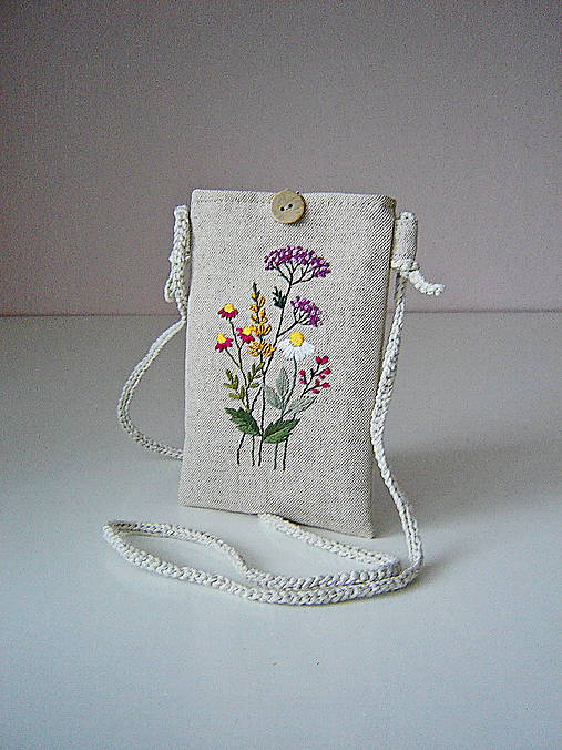 Taštičky - Vyšívaná taštička na mobil prírodná - 17915168_
