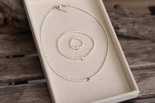 Perlový náhrdelník so srdiečkom