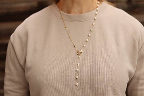 Perlový náhrdelník Y