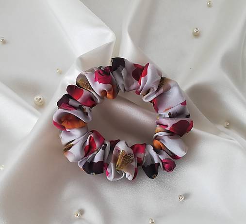 Ozdoby do vlasov - Gumička Scrunchie Milujem kvety, veľkosť: SLIM - 17917083_