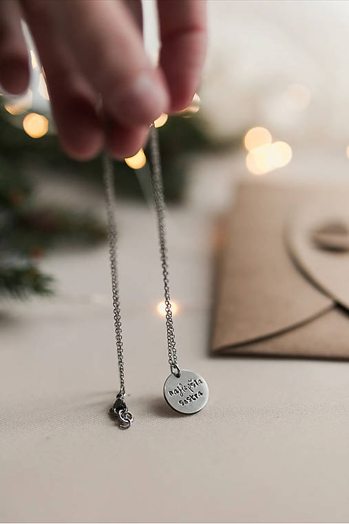 Retiazka na krk (Najlepšia sestra)