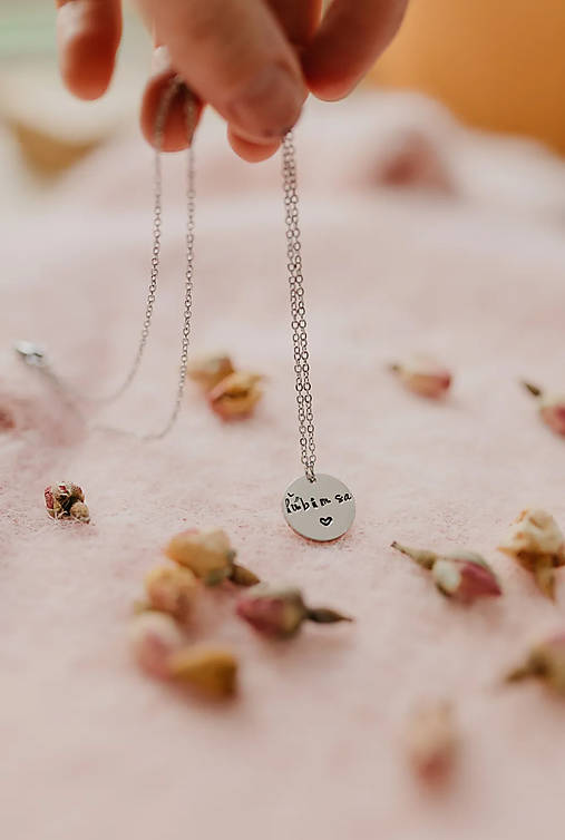 Retiazka na krk (ľúbim sa)