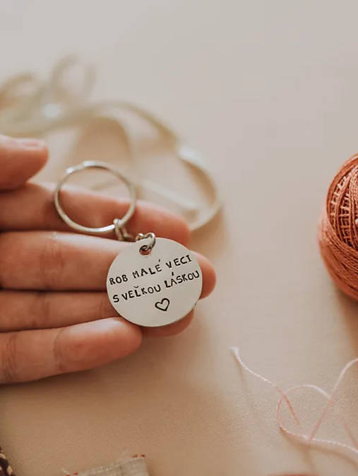 Kľúčenka (Rob malé veci s veľkou láskou)