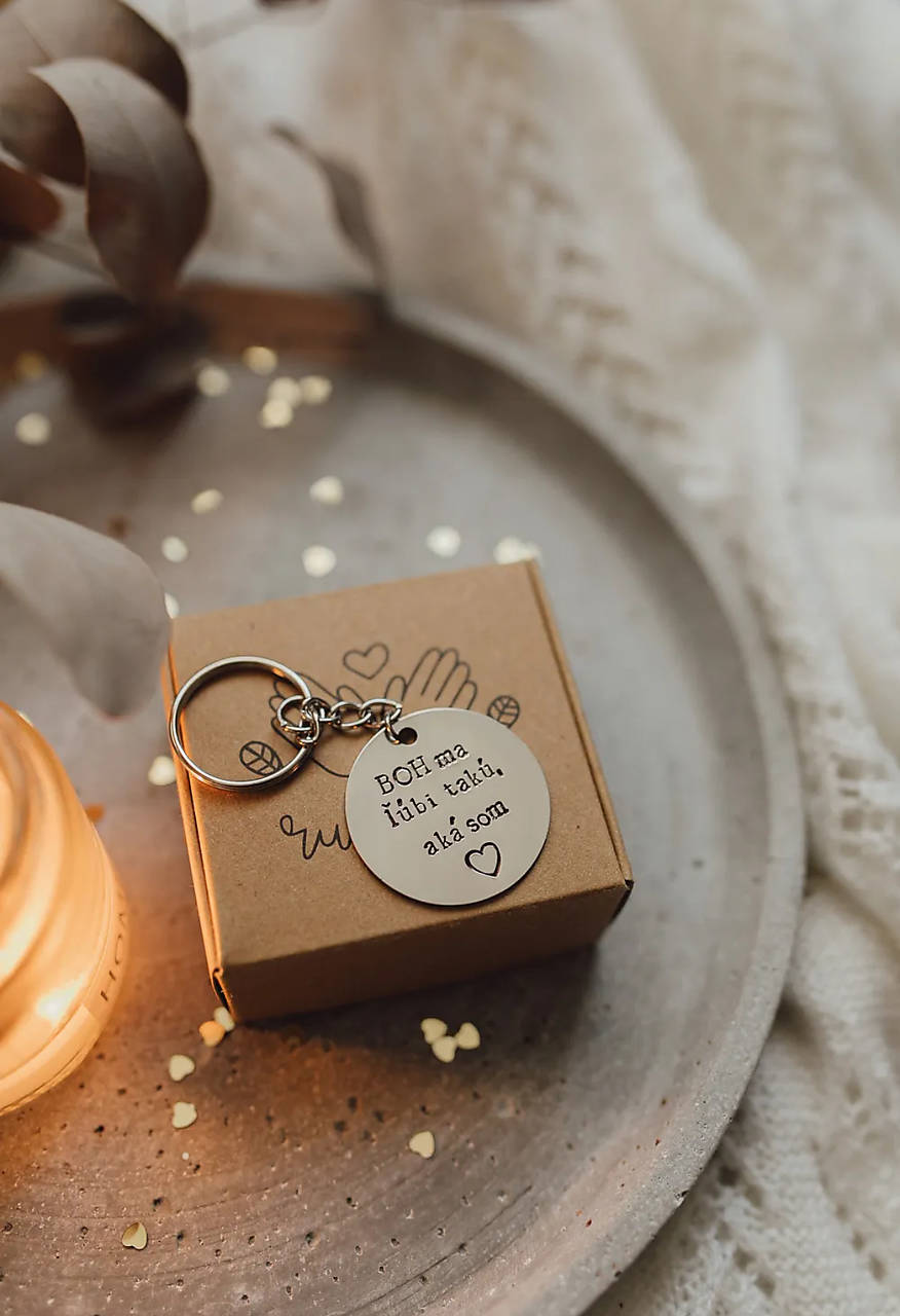 Kľúčenka (Boh ma ľúbi takú aká som)