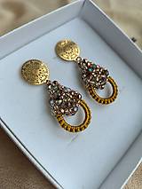 Náušnice - Korálkovo-macramé náušnice - 17915789_