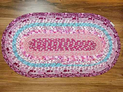 Ružový koberec do detskej izby - Páví raj