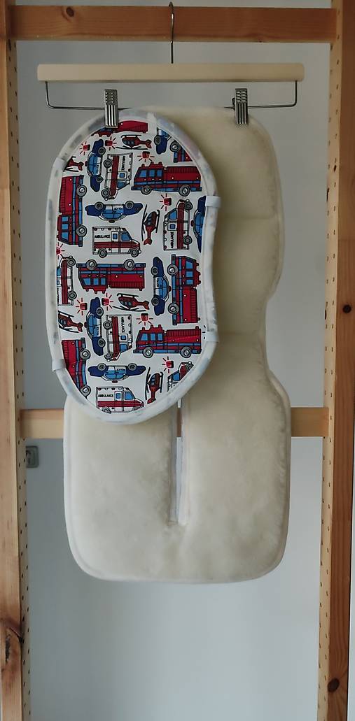 Detský textil - VLNIENKA Podložka do autosedačky Besafe izi Stretch 100% Merino Top Super wash Natural Hasičské auto - 17920933_