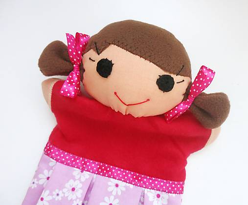 Maňuška dievčatko (v ružovej sukničke)