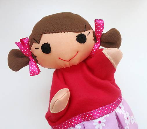 Maňuška dievčatko (v ružovej sukničke)