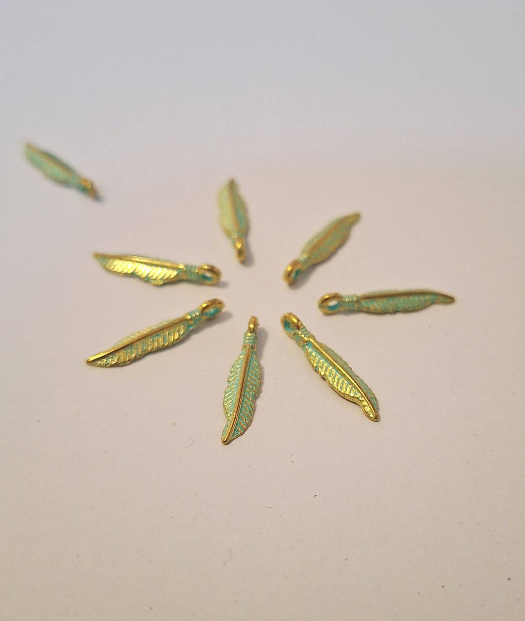 PR102 Prívesok list 2 cm