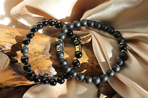 PUTO_partnerské s iniciálkami