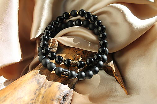 PUTO_partnerské s iniciálkami