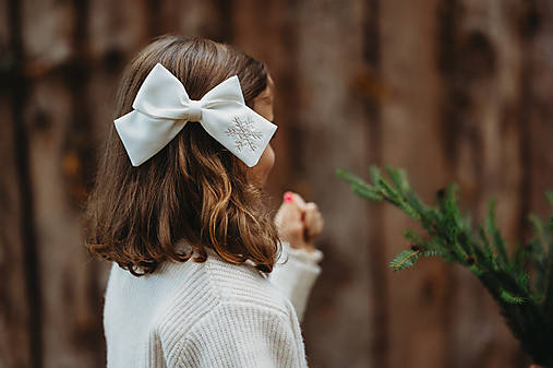 Ozdoby do vlasov - Saténová mašľa do vlasov Vianočná vločka II - 17920029_