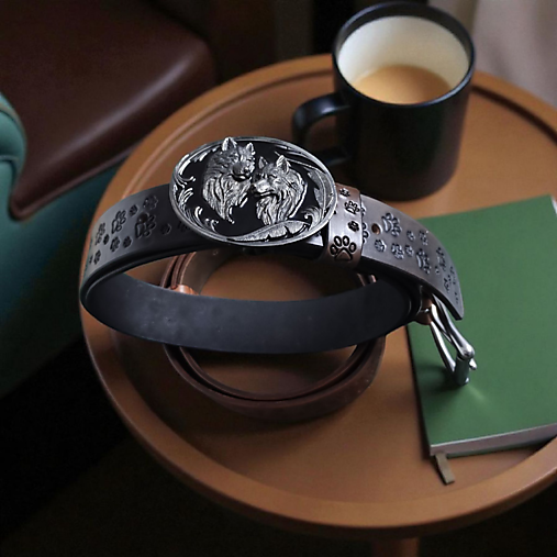 Zdobený kožený opasok