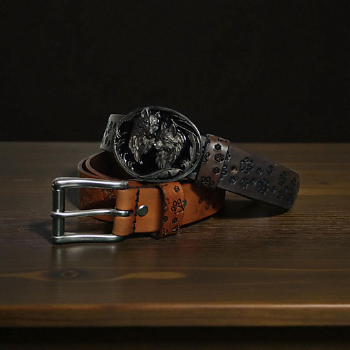Zdobený kožený opasok