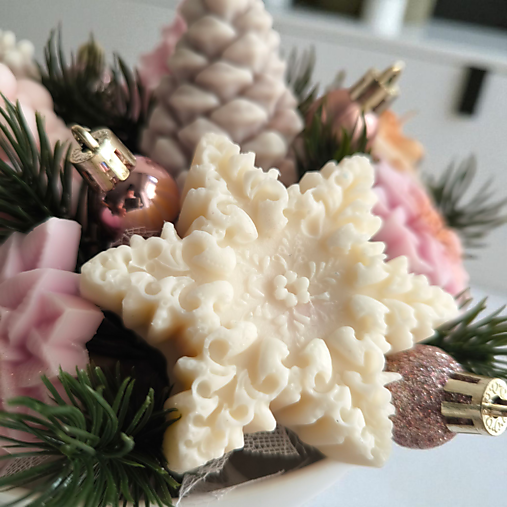 Vianočná sviečková dekorácia