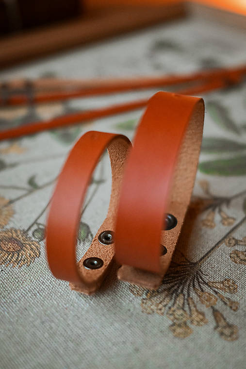 Kožený náramok - strom