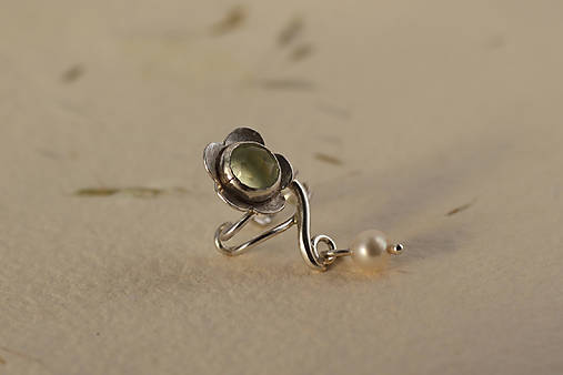 Strieborná ear cuff náušnica - Jemnosť