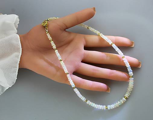 Náhrdelníky - čarokrásny opál náhrdelník v striebre - 17924535_