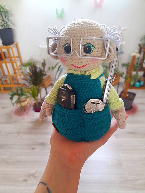 Dekorácie - Háčkovaná babika - dedko pomocník - 17922611_