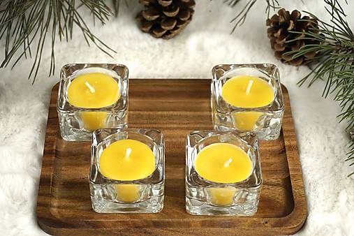 Sada 4 kusov Čajových sviečok z včelieho vosku s hranatým skleneným svietnikom