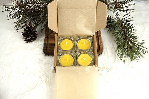 Sada 4 kusov Čajových sviečok z včelieho vosku s hranatým skleneným svietnikom