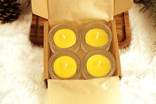 Sada 4 kusov Čajových sviečok z včelieho vosku s okrúhlym skleneným svietnikom