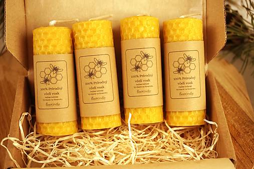 Sada 4 kusov Ručne stáčaných nízkych sviečok