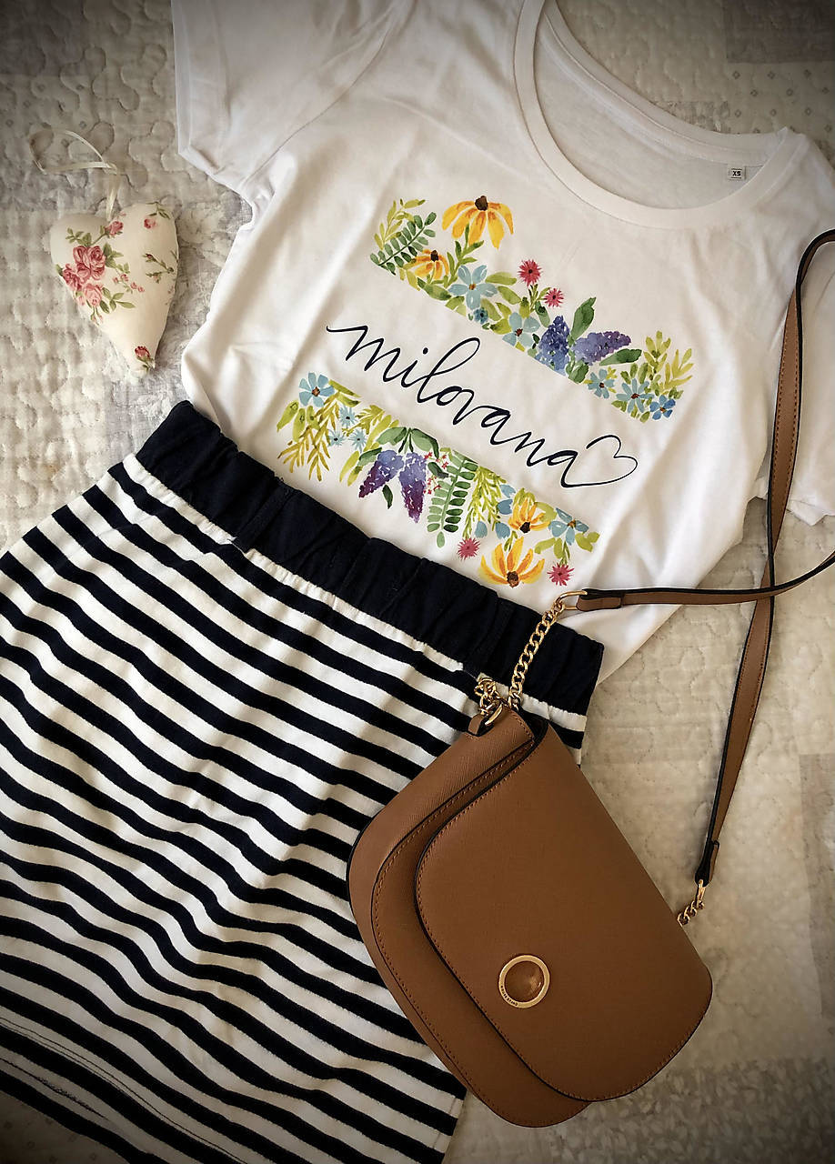 Dámske tričko "Milovaná" ( farebné kvety)