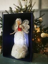 Dekorácie - Anjel svietiaci Bella - 17926002_