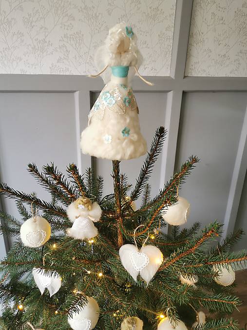 Dekorácie - Anjel na špic stromčeka - 17926146_