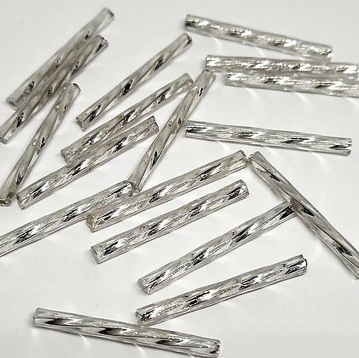 Rokajl krútené tyčky 25mm-20ks