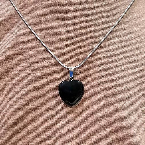 Srdce z obsidiánu na retiazke