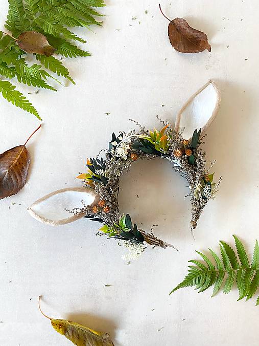 Korunka s uškami "srnky na čistine"