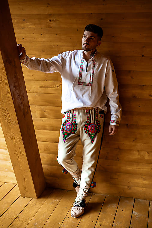 Pánske oblečenie - Ľudová pánska ľanová vyšívaná košeľa Hubert - 17926866_