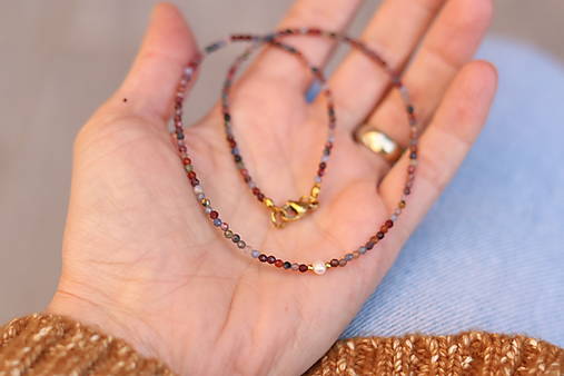 Náhrdelník choker korund, perla