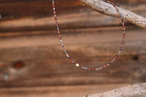 Náhrdelník choker korund, perla