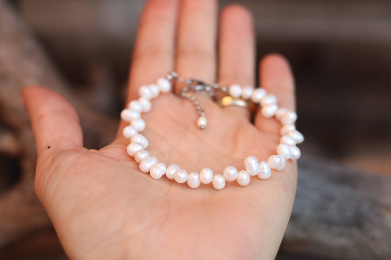 Perlový náramok