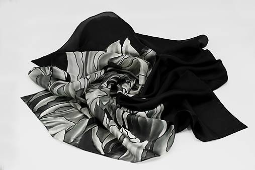 Ručne maľovaná hodvábna šatka - Čiernobiele tulipány