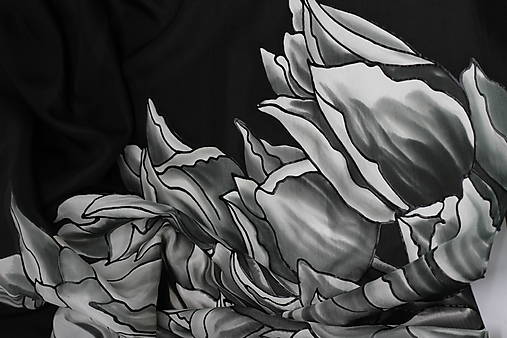 Ručne maľovaná hodvábna šatka - Čiernobiele tulipány