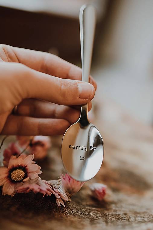 Lyžičky Ručičkovo s vyrazenými nápismi