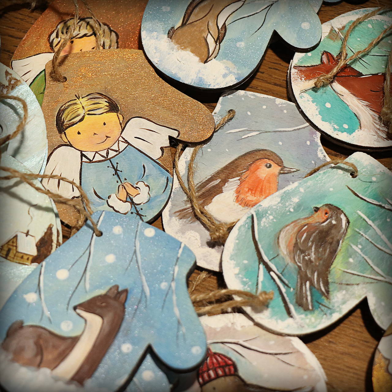 Drevené ručne maľované vianočné ozdoby