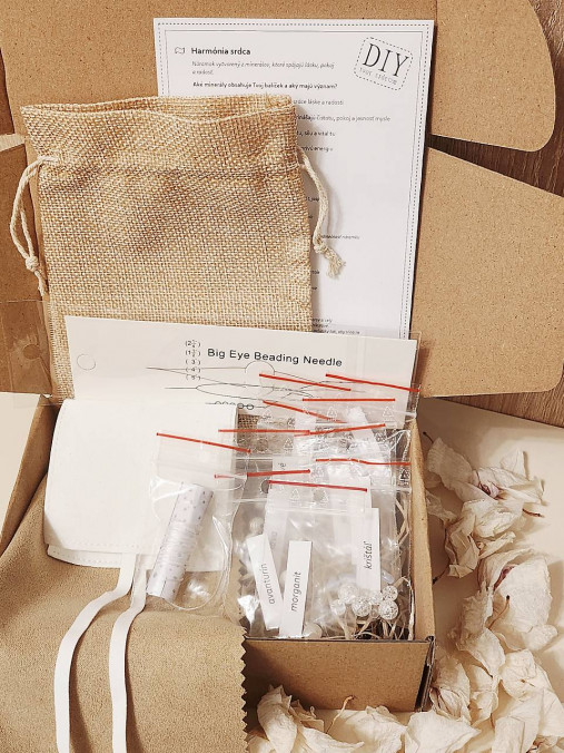 Kreatívne balíčky - Náramok z minerálov