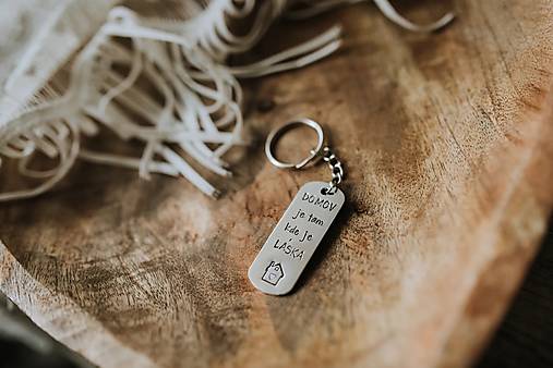 Kovové kľúčenky Ručičkovo s ručne vyrazeným textom