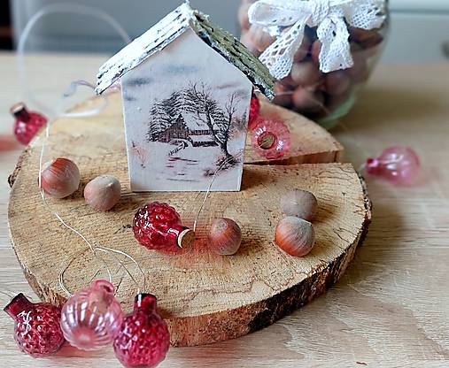 Dekorácie - kúzelný domček zimná krajinka - 17934227_